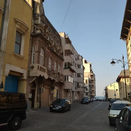 Garsoniera 2 Langa Plaja בית אירוח *